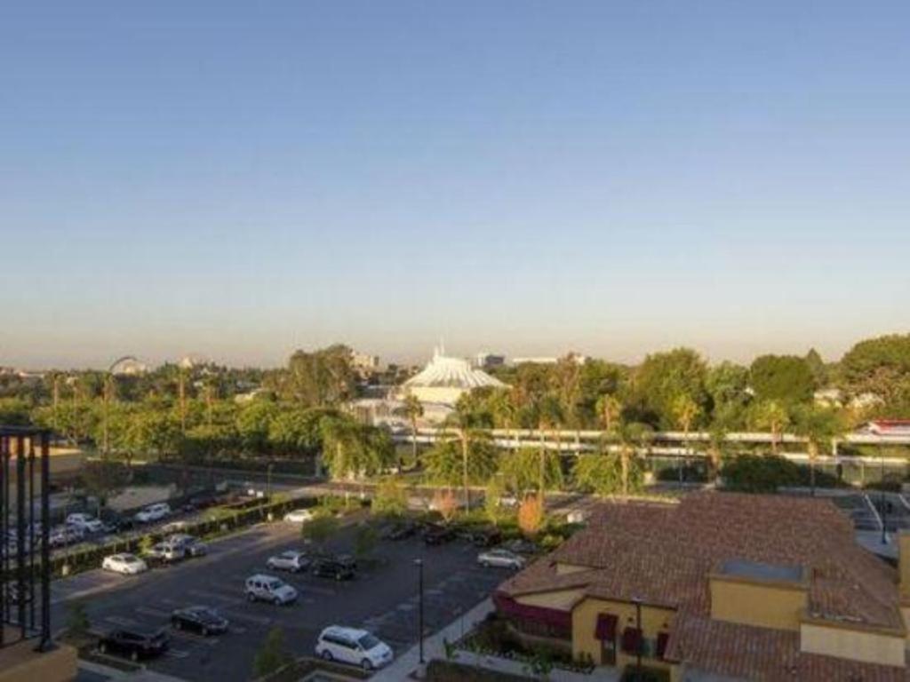 Courtyard Anaheim Theme Park Entrance Exterior foto